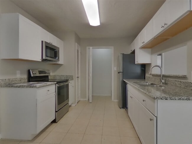 Photo - 6922 Clee Ln