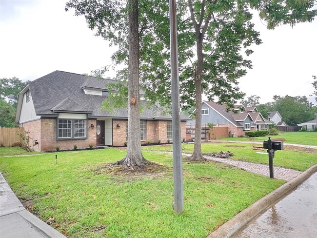 Photo - 4106 Clovernook Ln