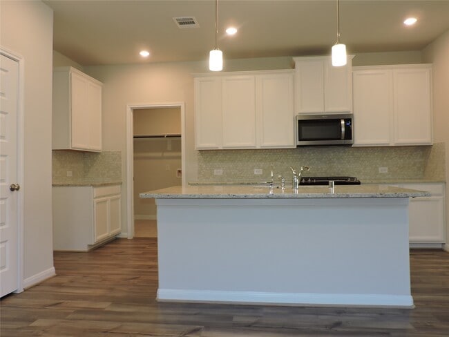 Building Photo - 7219 Cherrybark Oak Dr