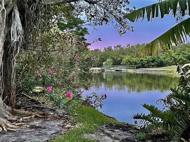 Building Photo - 53 Woodland Dr Unit 105