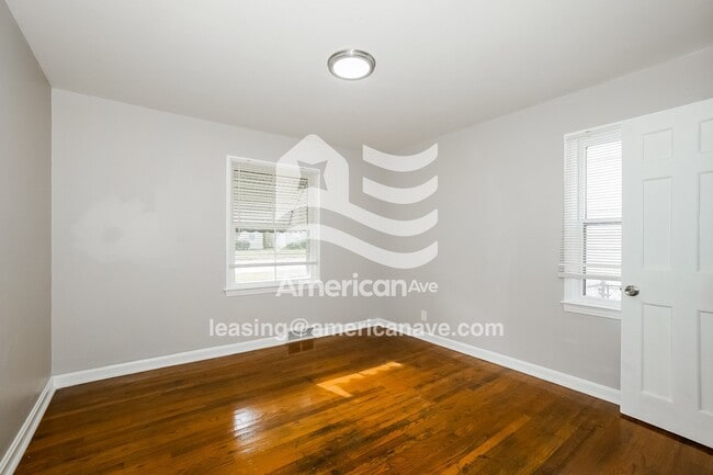 Photo - 2031 N Green Rd