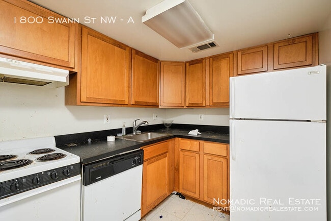 Photo - 1800 Swann St NW