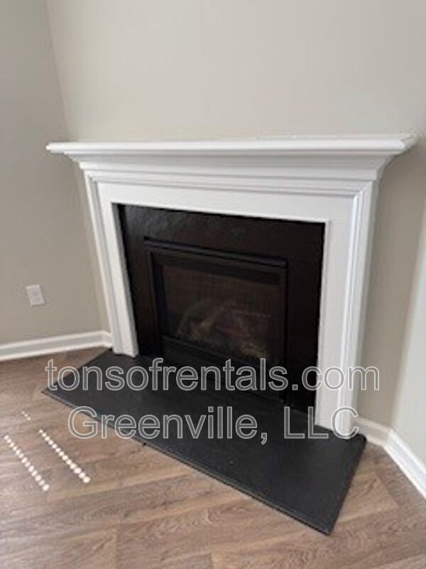 Photo - 304 Millen Dr