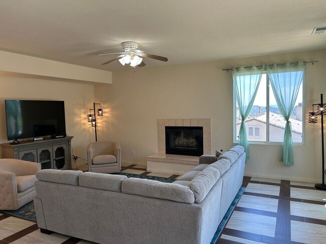 1651 Daybreak Pl