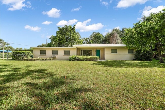 Building Photo - 6445 SW 46th Terrace Rental