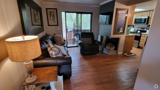 Building Photo - 6841 Countrywoods Cir Rental