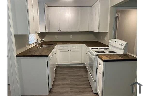 Photo - 806 4th Ave N