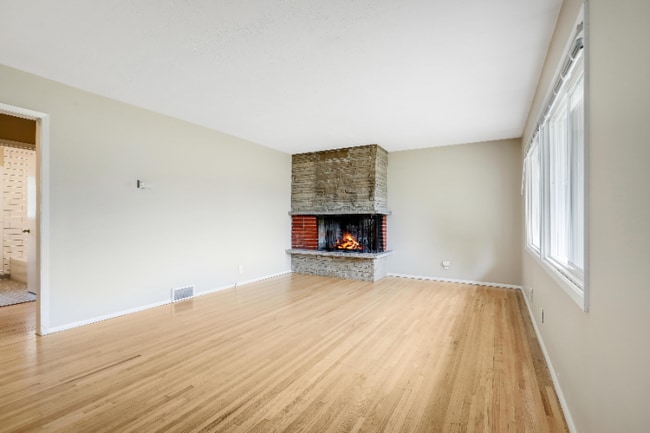 Photo - 6332 Xerxes Ave S