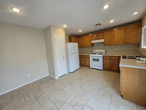 Photo - 9542 Glen Iris St