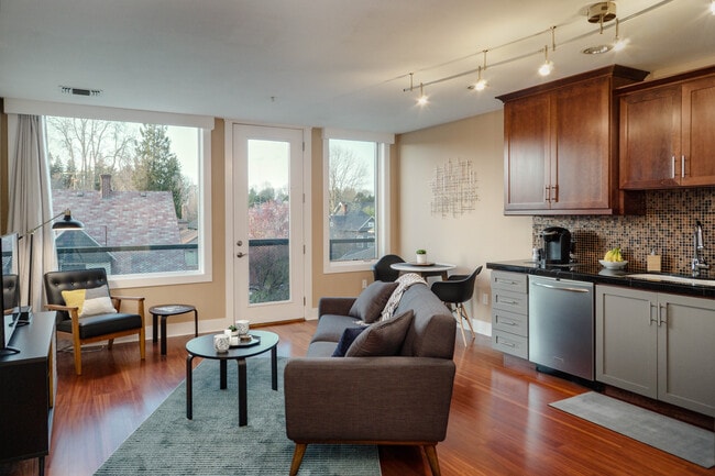 838 SE 38th Ave Unit 304