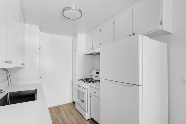 Photo - 3415 McLaughlin Ave Unit 108