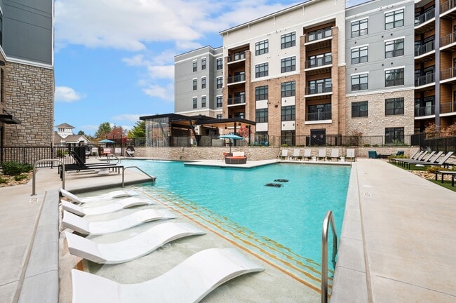 NEO Vantage Point - NEO Vantage Point Apartments