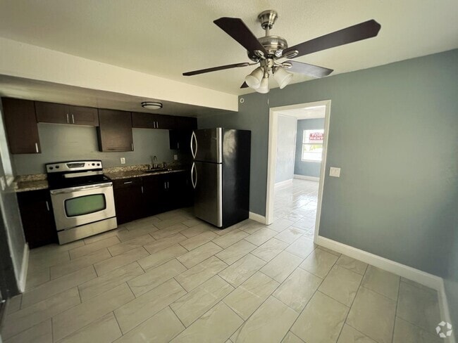 Building Photo - 228 Ave Q NW Rental