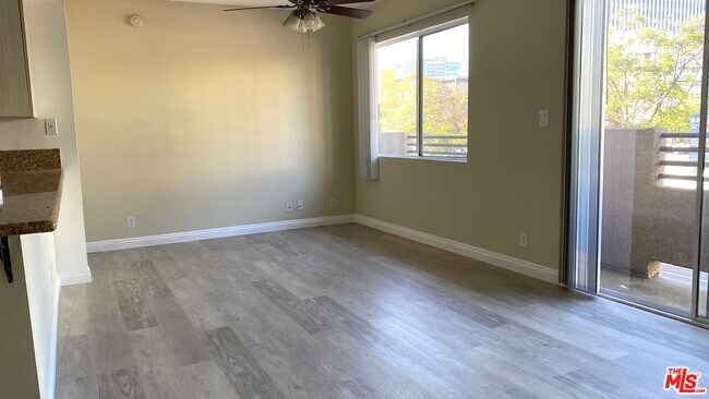 Photo - 701 S Kingsley Dr Condo Unit 204