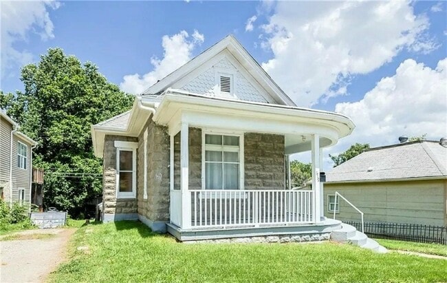 Photo - 619 Hamburg Ave