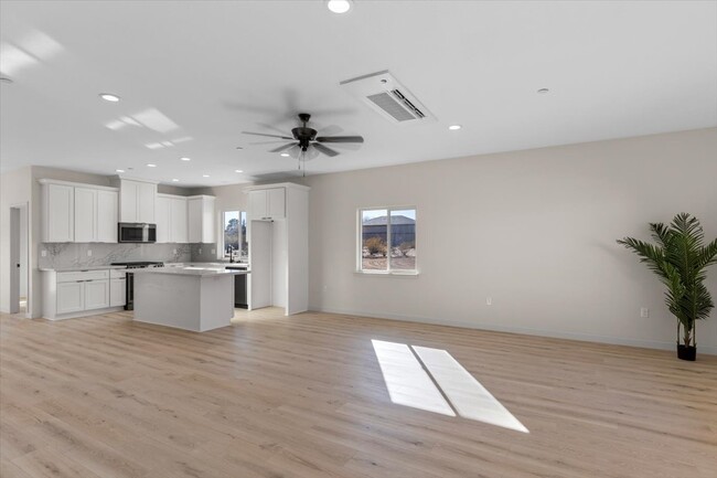 Photo - 10094 Joshua Blvd