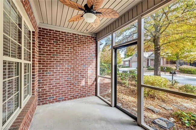 Photo - 3002 Renaissance Pkwy