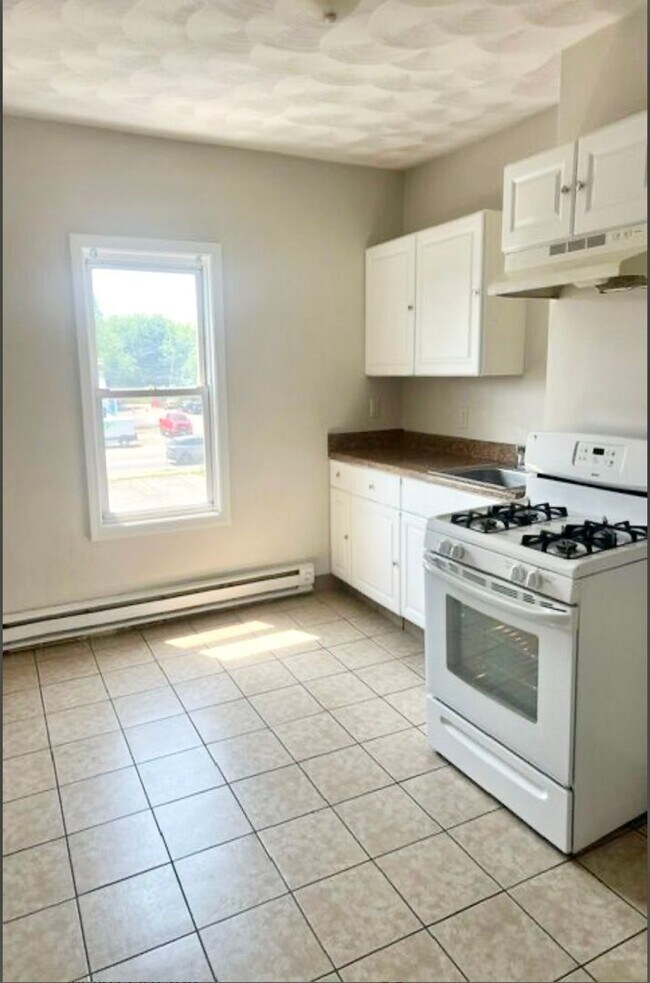 Photo - 168 Whitehall St Unidad #2R