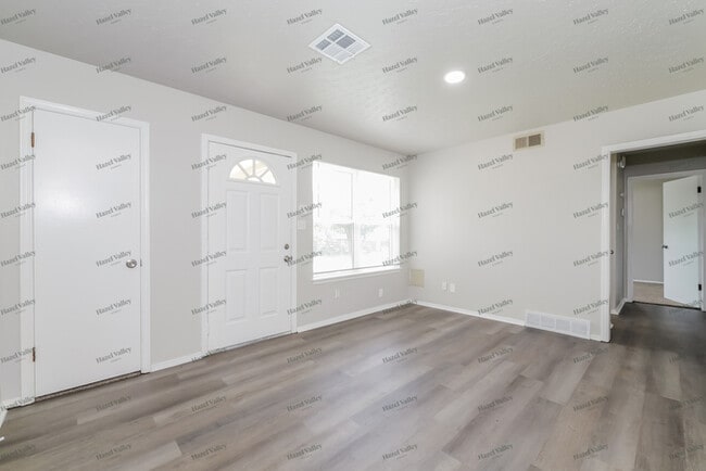 Photo - 3813 Parkwoods Ln