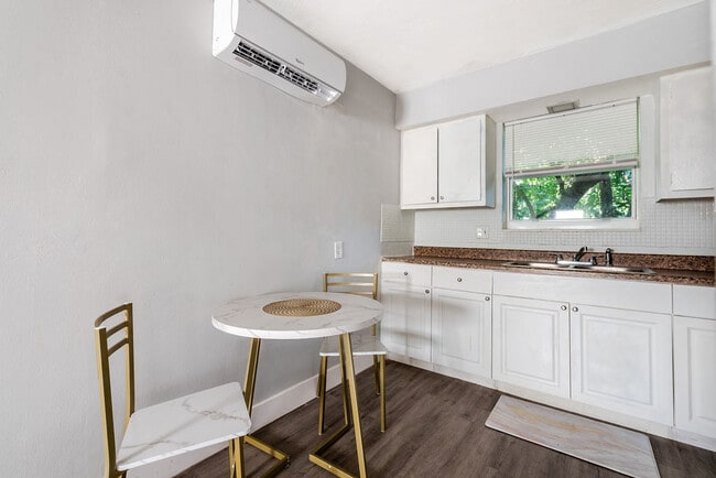 Photo - 1826 Sherman St