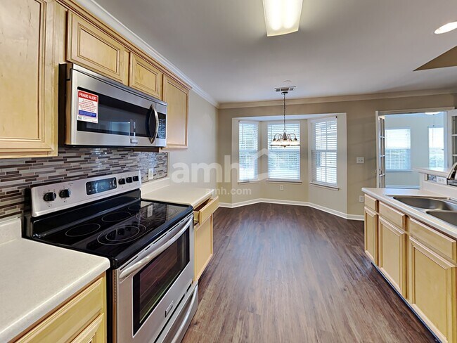 Photo - 1714 Stephenson Ln