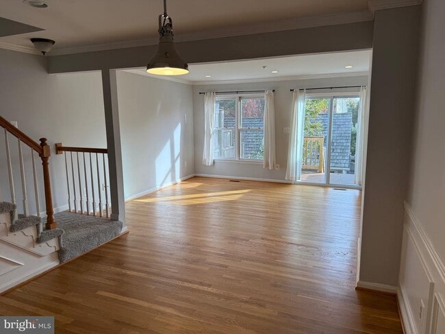 Photo - 539 Tschiffely Square Rd