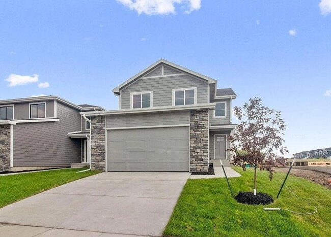 Building Photo - 1817 NE Heritage Dr