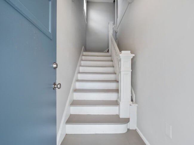 Photo - 926 Winona Ave SW Unidad Apt B
