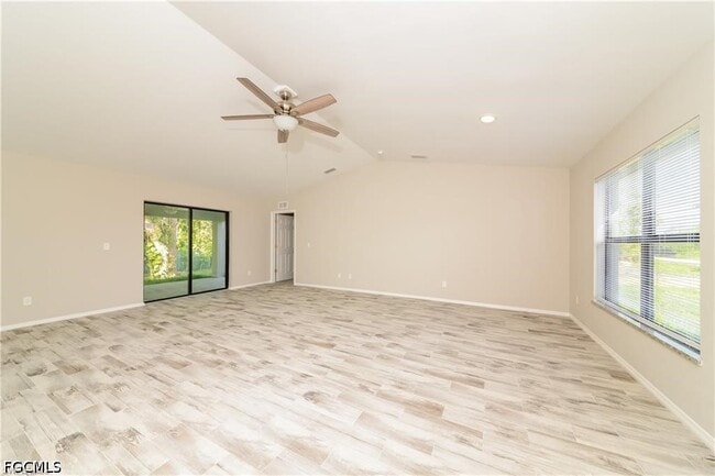 Photo - 19140 Coconut Rd
