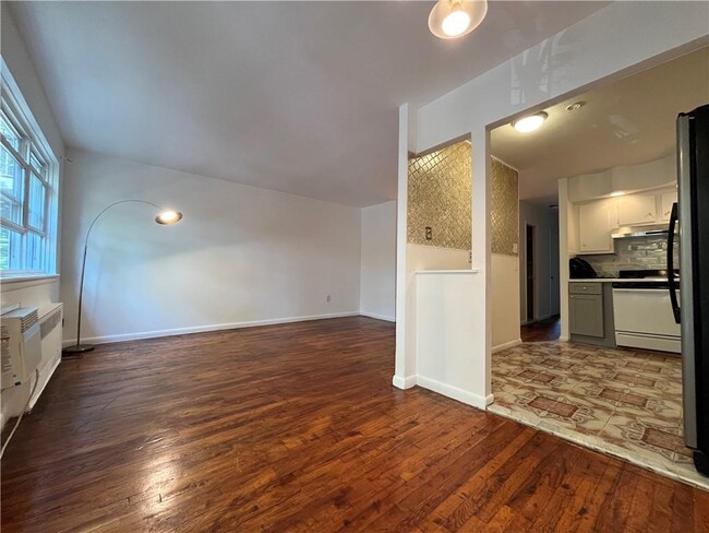 Photo - 2077 E 54th St Unit 2