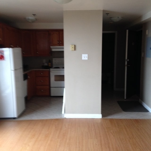 Photo - 1338-1338 Hollis St Unit 401