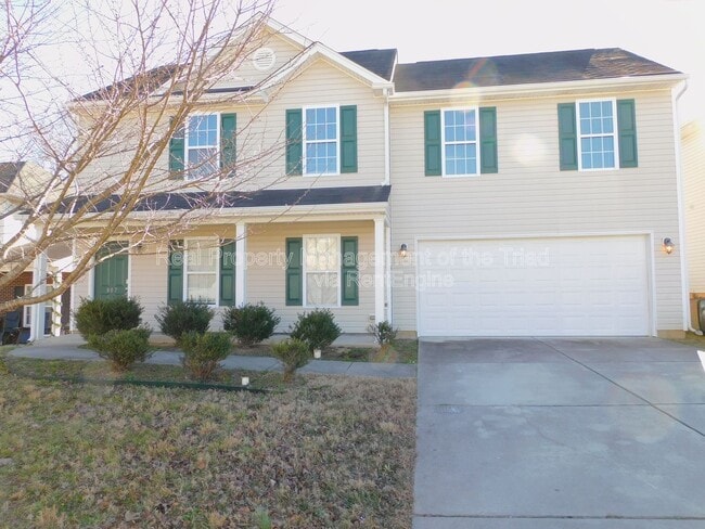 Building Photo - 807 Thorncroft Rd