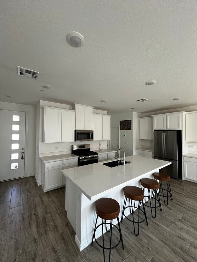 Building Photo - Beautiful 3-Bedroom Home in Desirable Skye Canyon * COMING SOON*
