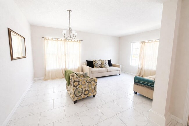 Photo - 1003 Mystery Cir