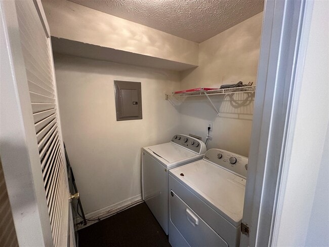 Photo - 1302 Smallhouse Rd
