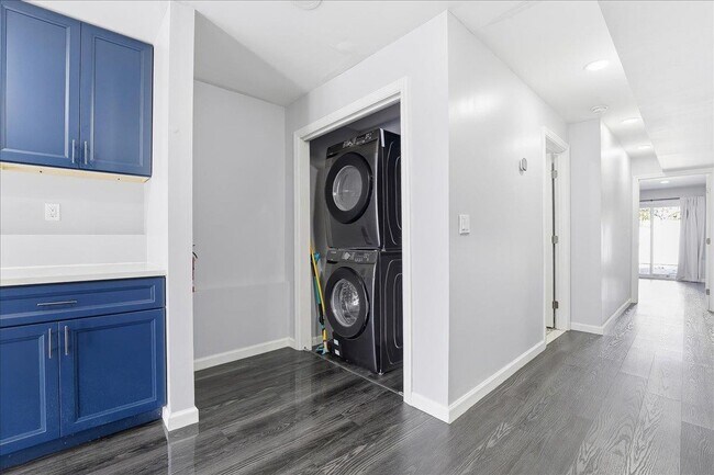 Photo - 225 Freeman Ave Unidad 1