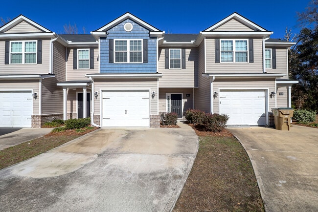 Building Photo - 413 Ferguson Ln