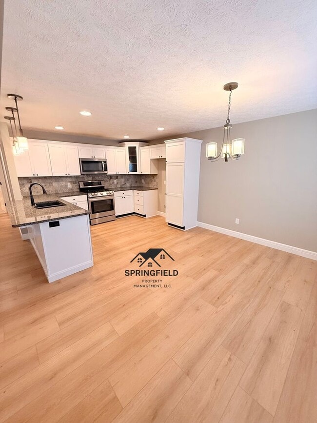 Photo - 4559 E Cromwell St