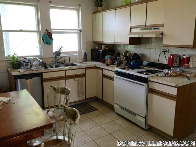 Photo - 39 Waterhouse St Unit 2
