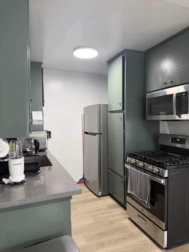 Photo - 14930 Magnolia Blvd Unit 3