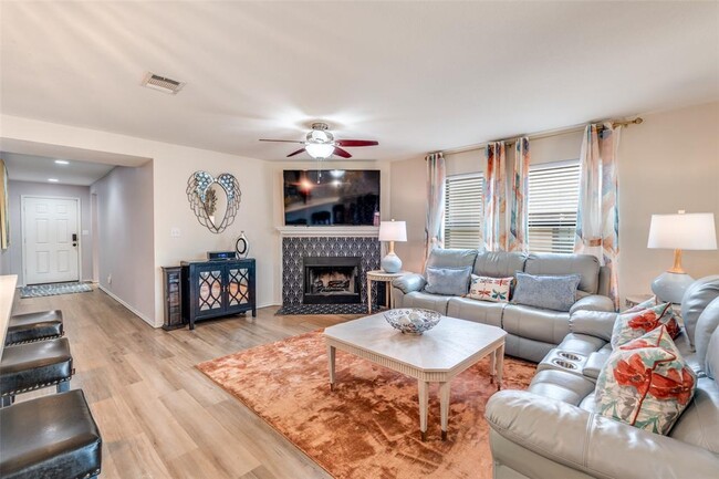 Photo - 301 Rummel Dr