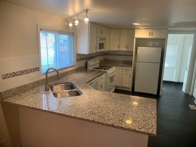 Photo - 4714 N Springfield Ave Unit 1