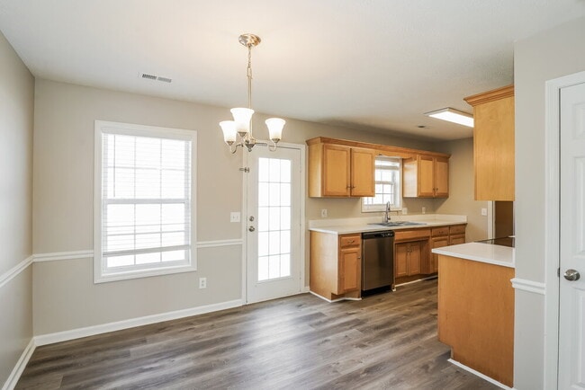 Photo - 7017 Steen Blvd