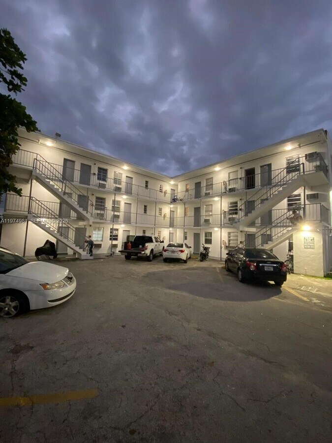 Photo - 1261 NW 59th St Unit 6