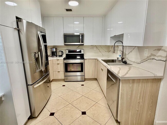 Photo - 5744 SW 54th Terrace