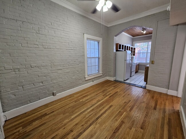 Photo - 607 Lindsay St