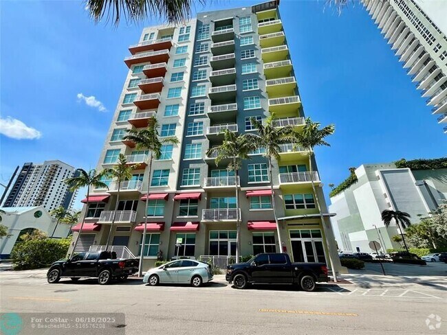 Building Photo - 313 NE 2nd St Unit 805 Rental