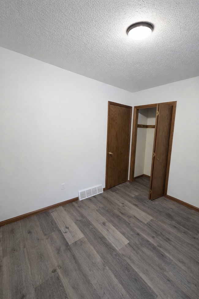 Photo - 710 Genrich St