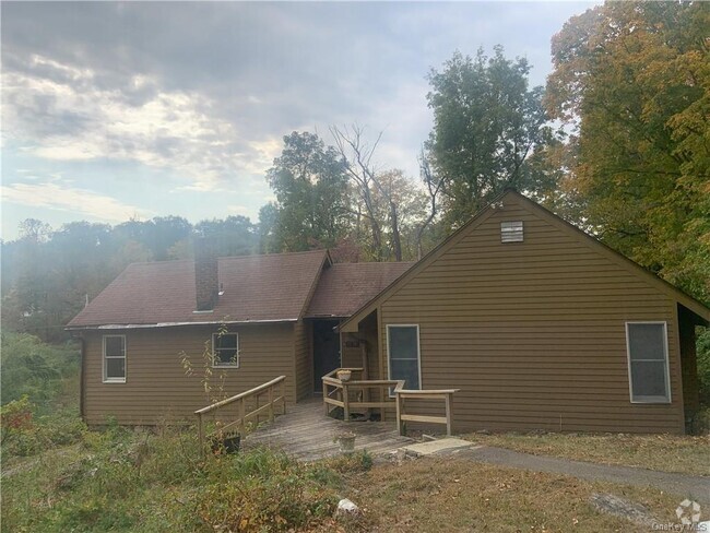 Building Photo - 157 B Teatown Rd Rental