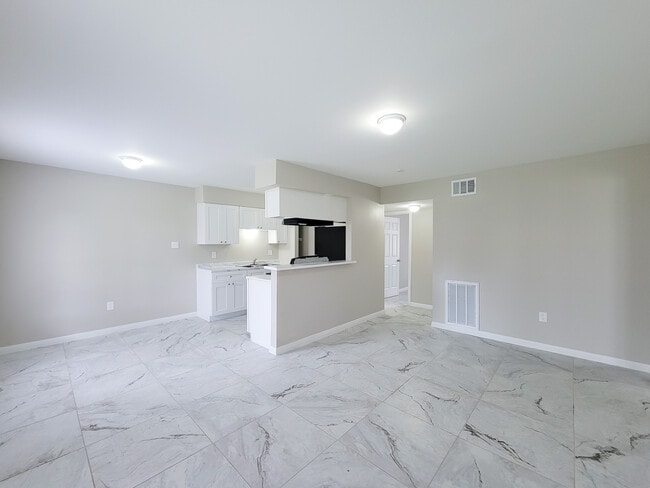 Courtyard Park Apartments